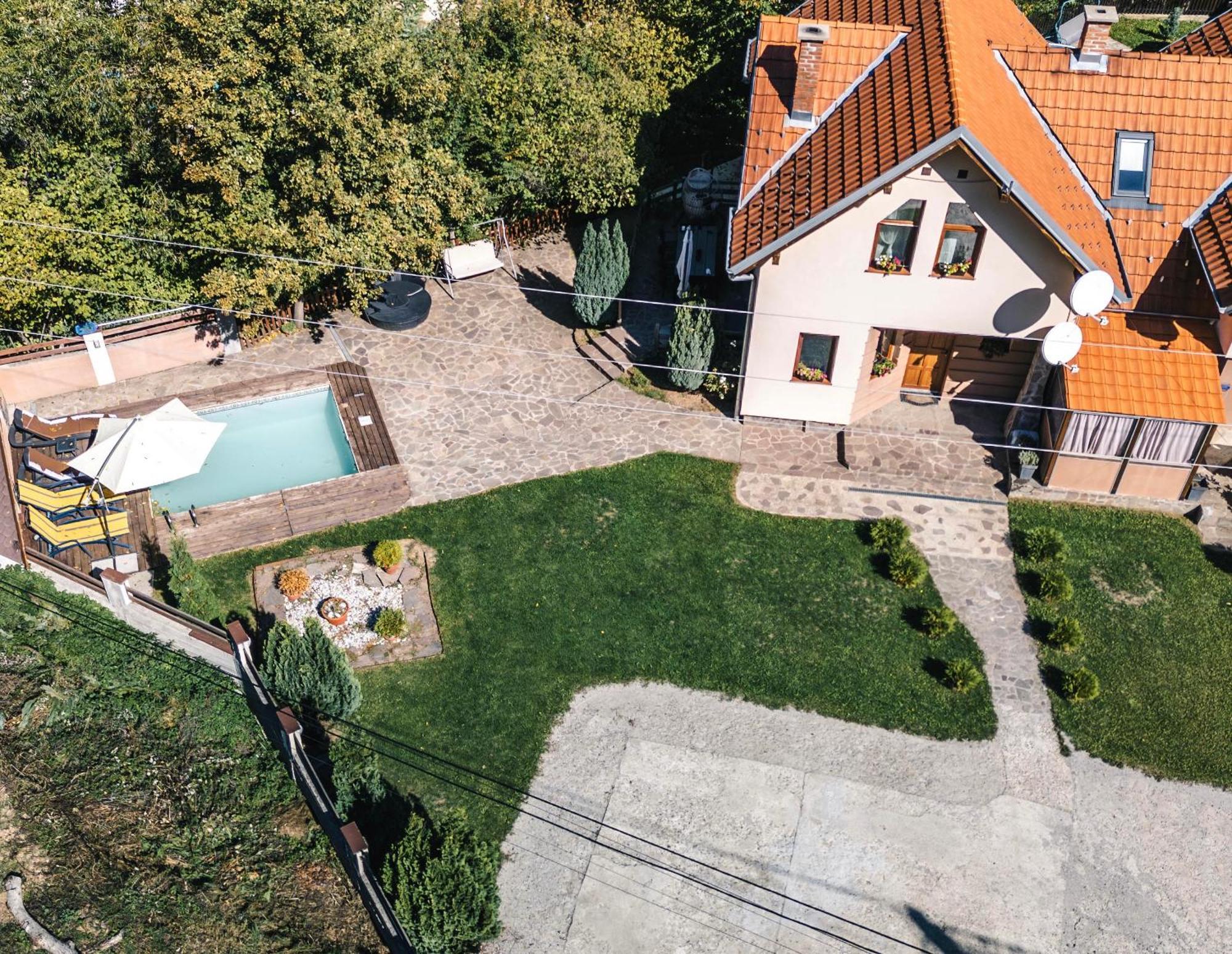 Lodge Zeleni Svet Crni Vrh Exteriör bild