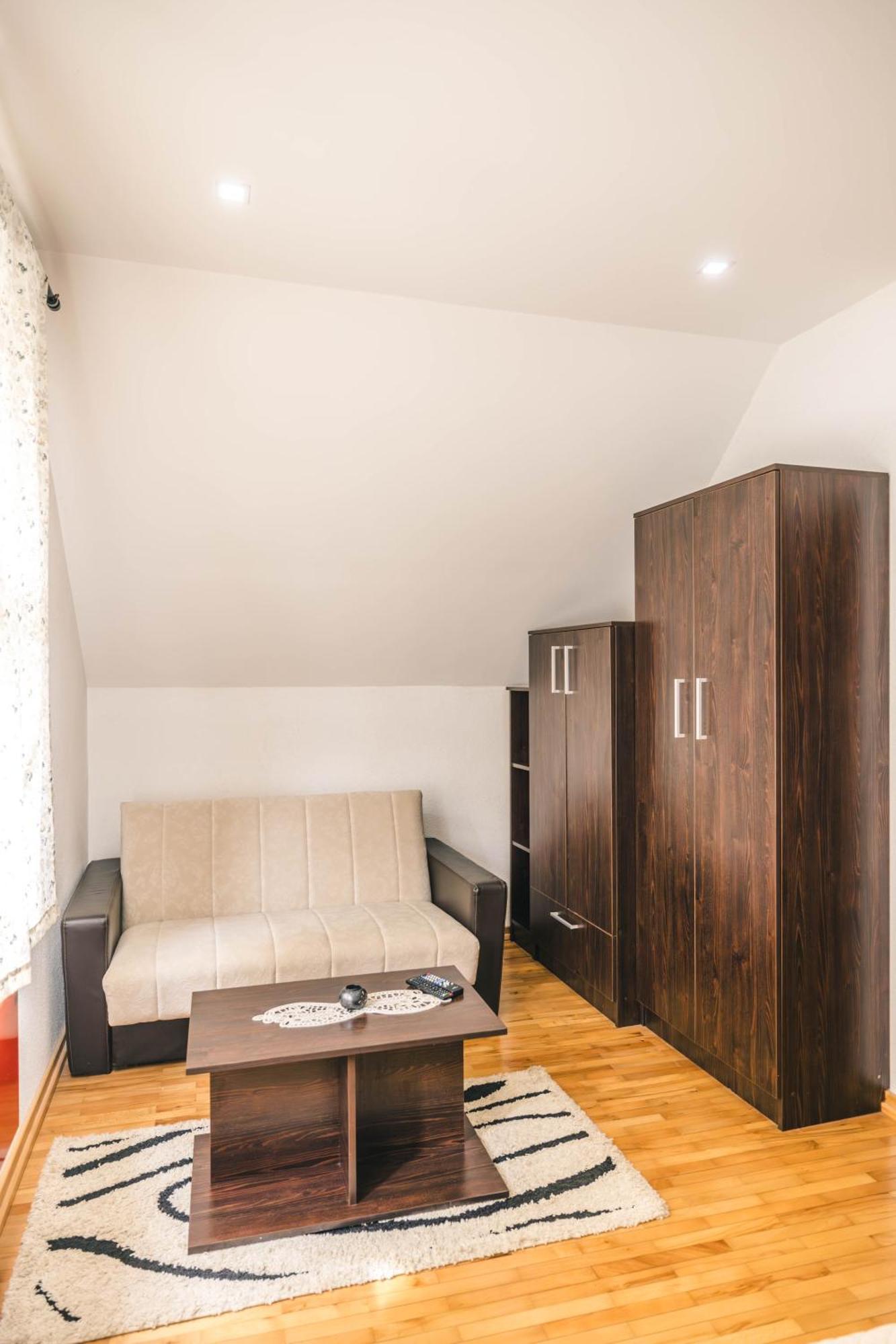 Lodge Zeleni Svet Crni Vrh Exteriör bild