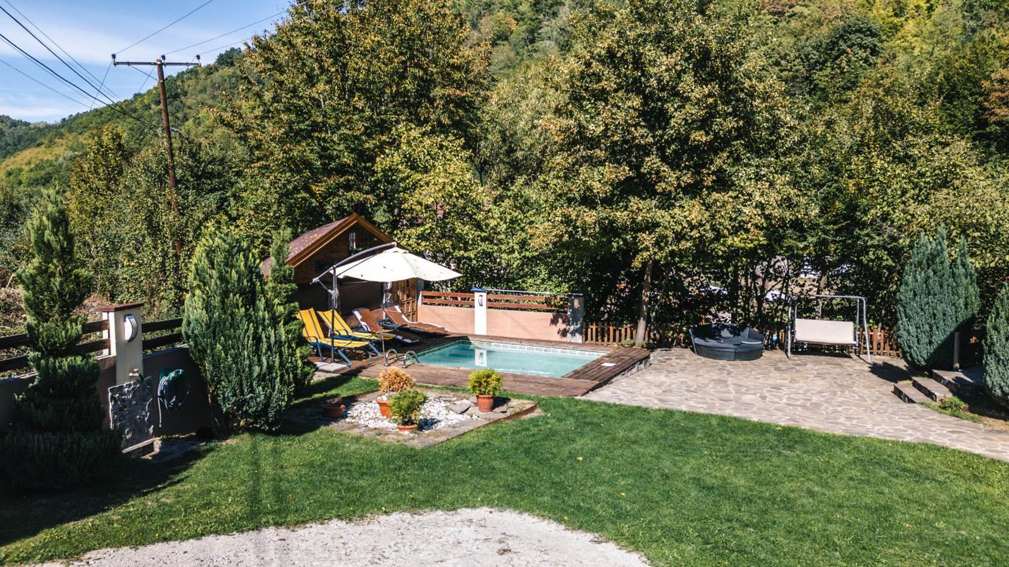 Lodge Zeleni Svet Crni Vrh Exteriör bild