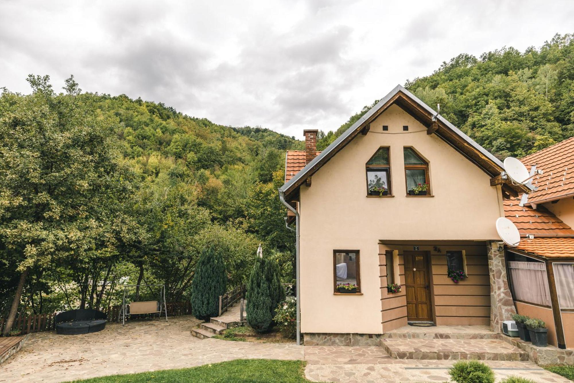 Lodge Zeleni Svet Crni Vrh Exteriör bild