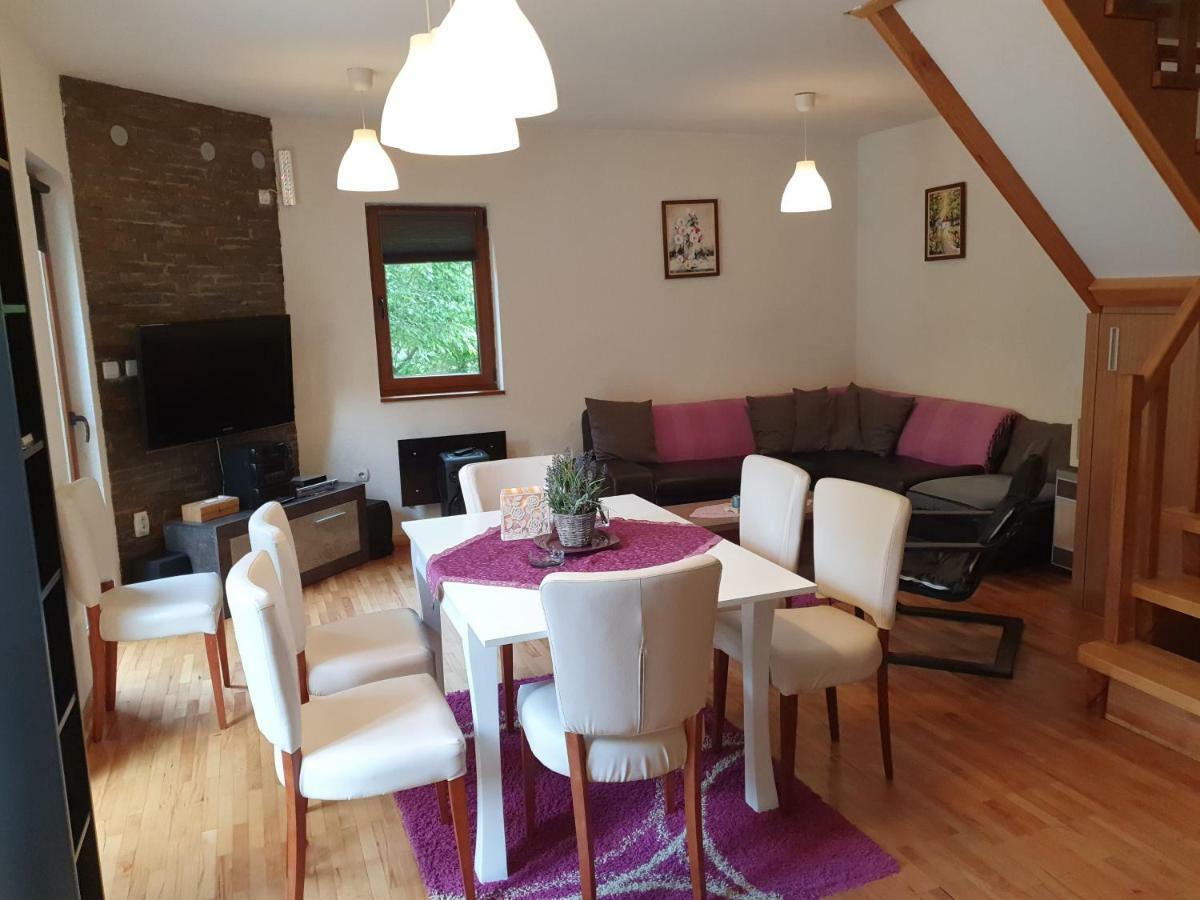 Lodge Zeleni Svet Crni Vrh Exteriör bild