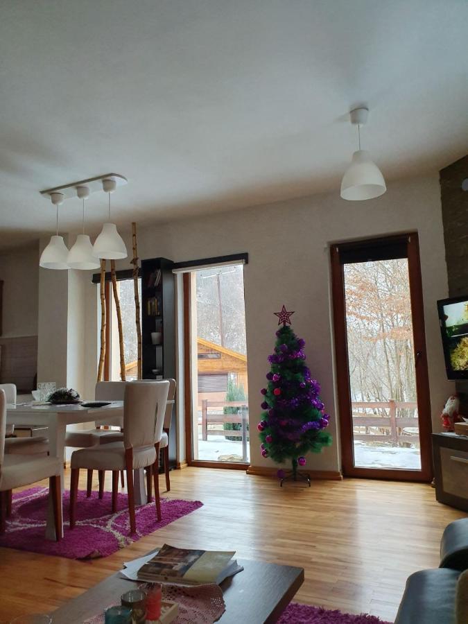 Lodge Zeleni Svet Crni Vrh Exteriör bild